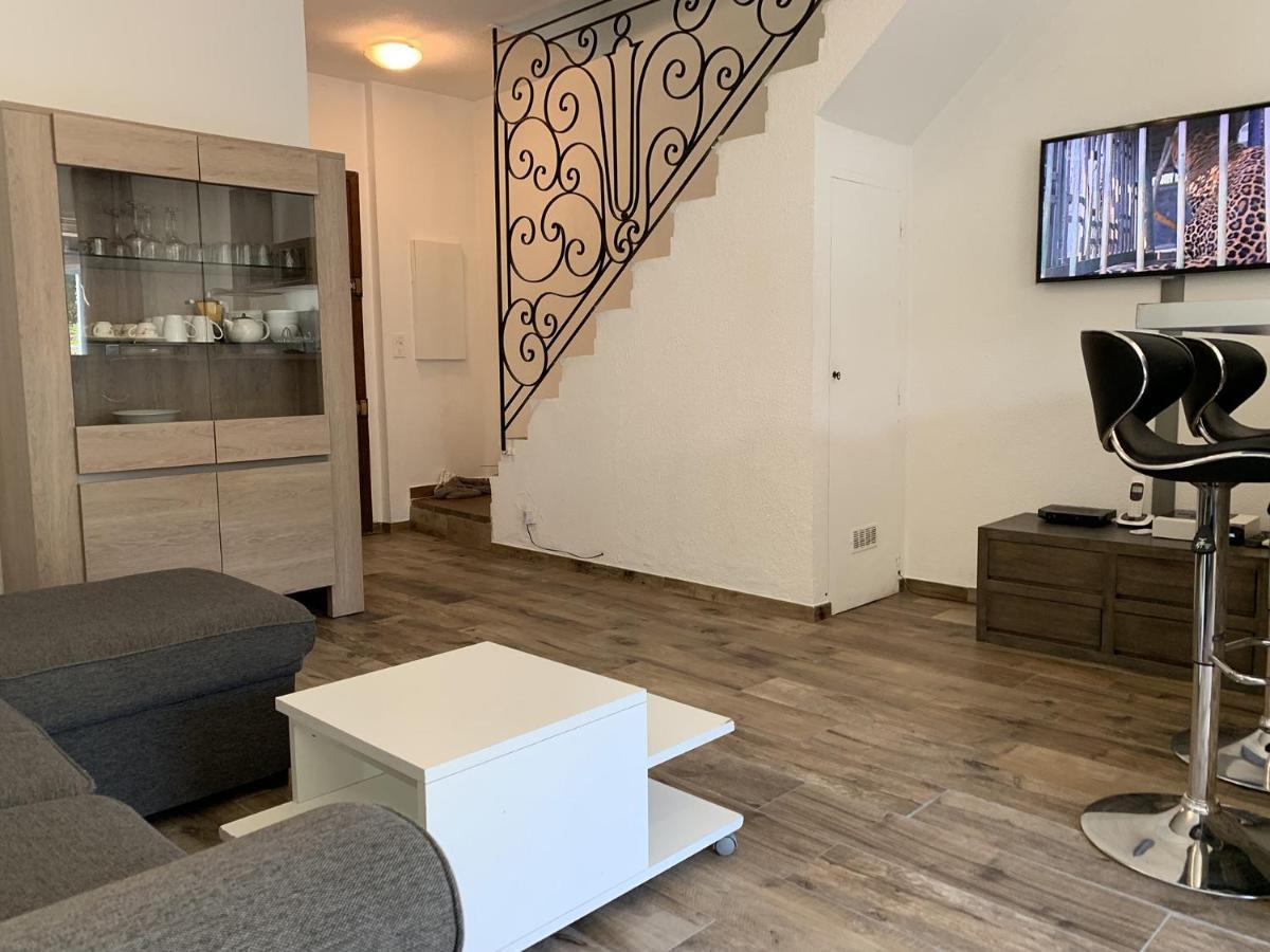 Appartement Maenat Borgo  Εξωτερικό φωτογραφία