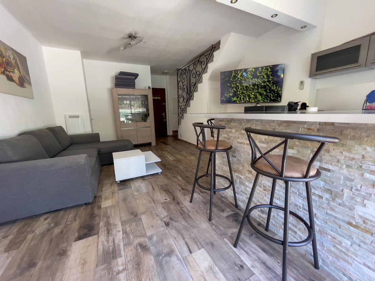 Appartement Maenat Borgo  Εξωτερικό φωτογραφία